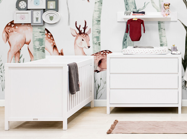 Corsica 2 piece nursery furniture set with bench bed White Corsica 2 piece nursery furniture set with bench bed White