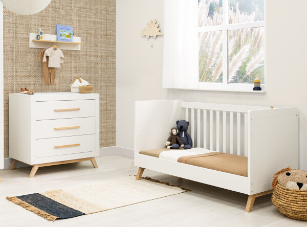 Fenna 2 piece nursery furniture set with bench bed White/Natural